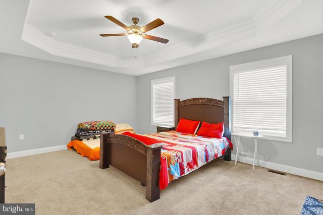 433 HARTFORD DRIVE, Chambersburg, PA 17202
