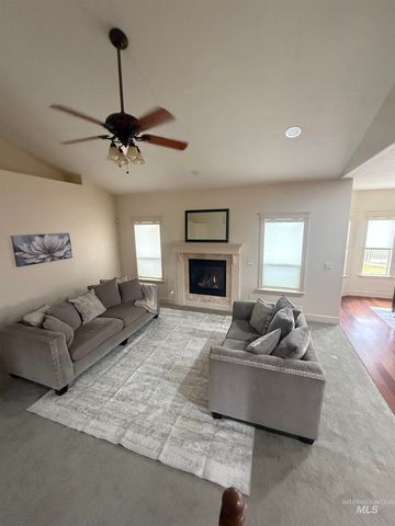 2813 S Bayhill Ct, Nampa, ID 83686