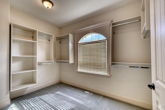 2813 S Bayhill Ct, Nampa, ID 83686