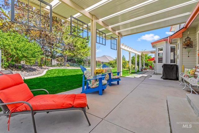 2813 S Bayhill Ct, Nampa, ID 83686