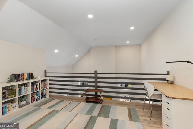 304 Mado Lane, Chattahoochee Hills, GA 30268