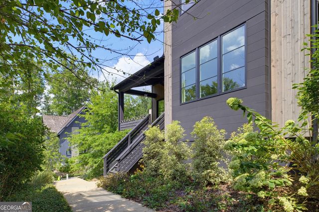 304 Mado Lane, Chattahoochee Hills, GA 30268