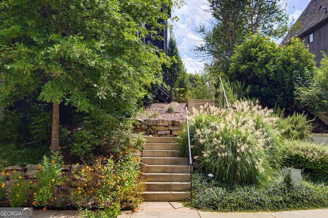304 Mado Lane, Chattahoochee Hills, GA 30268
