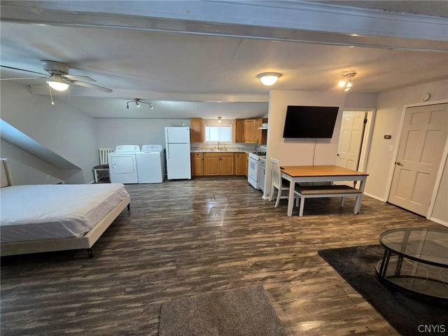 2013 Pleasant Avenue, Vienna, NY 13157