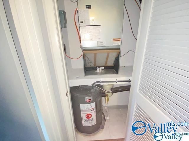 2950 Hood Road SW E, Huntsville, AL 35805