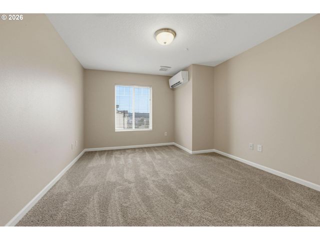 12813 Se 155TH Ave, Happy Valley, OR 97086