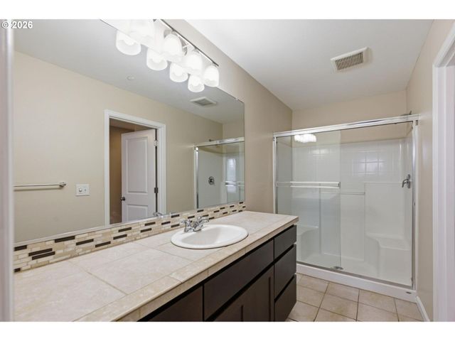 12813 Se 155TH Ave, Happy Valley, OR 97086