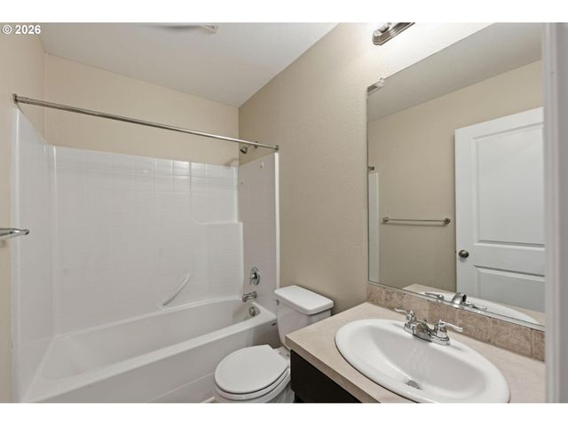 12813 Se 155TH Ave, Happy Valley, OR 97086