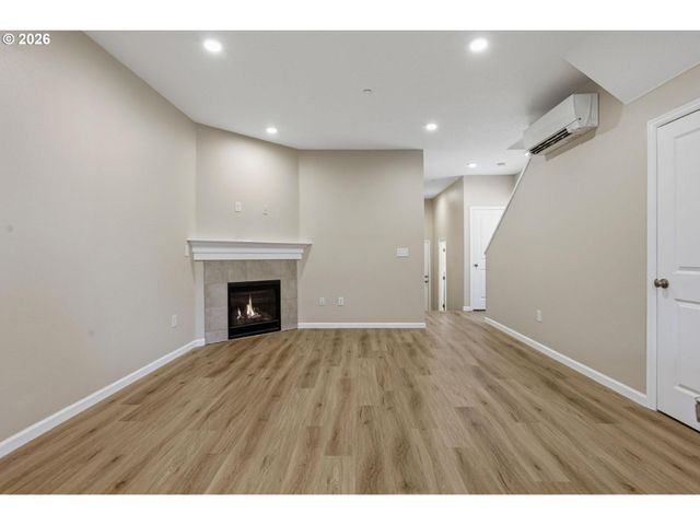 12813 Se 155TH Ave, Happy Valley, OR 97086