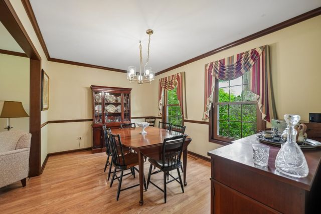 737 Clovetree Court, Naperville, IL 60540