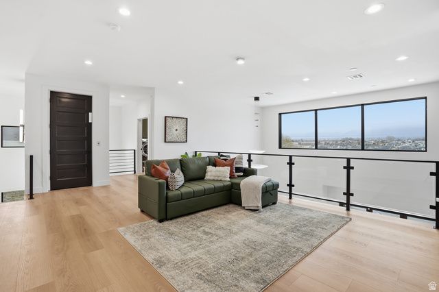 11606 S HALCOM DR, South Jordan, UT 84095