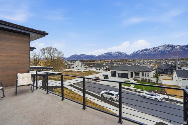 11606 S HALCOM DR, South Jordan, UT 84095