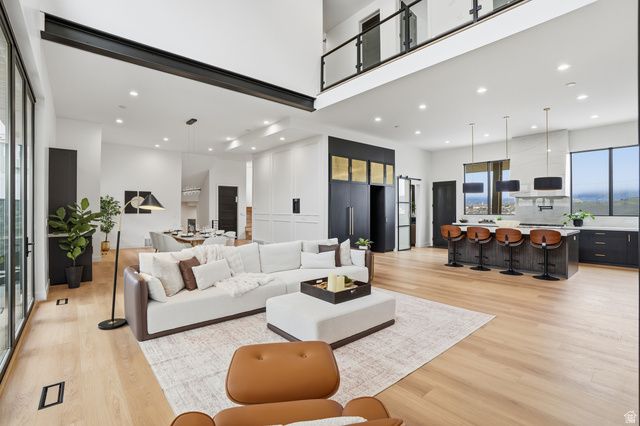 11606 S HALCOM DR, South Jordan, UT 84095