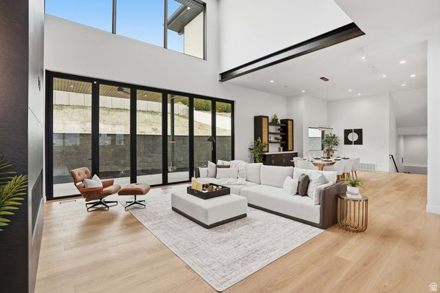 11606 S HALCOM DR, South Jordan, UT 84095