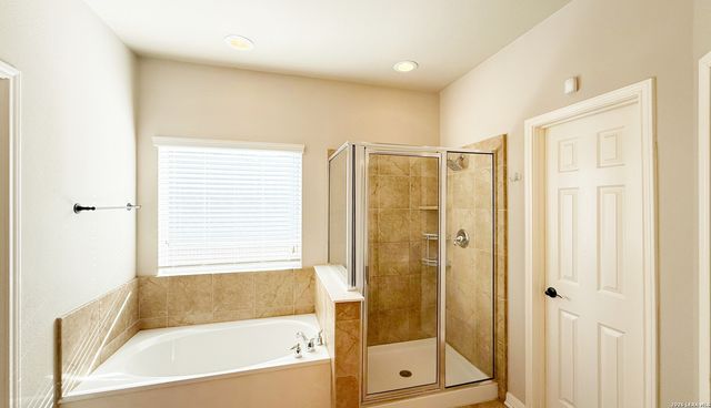 16015 Ponderosa Pass, Helotes, TX 78023