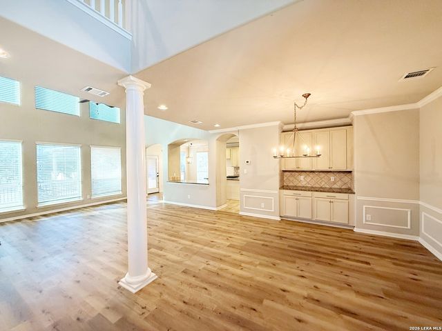 16015 Ponderosa Pass, Helotes, TX 78023