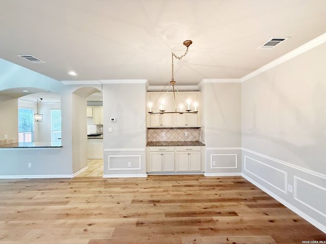 16015 Ponderosa Pass, Helotes, TX 78023