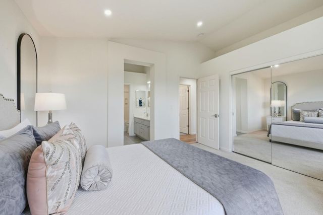 123 Positano Circle 406, Redwood City, CA 94065