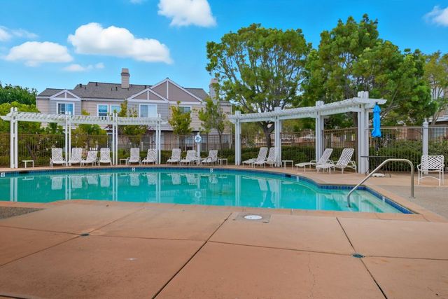 123 Positano Circle 406, Redwood City, CA 94065