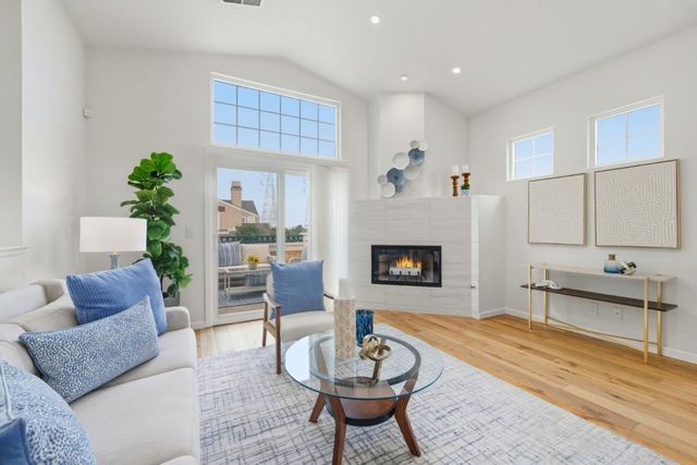 123 Positano Circle 406, Redwood City, CA 94065