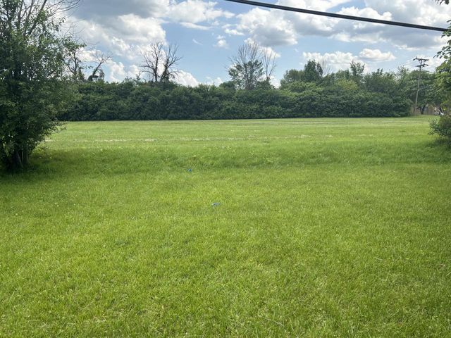 4945 W Tesch AVENUE, Milwaukee, WI 53220