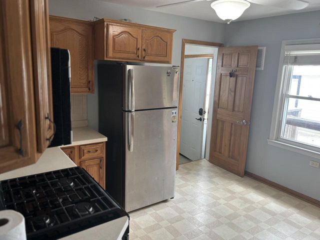 4945 W Tesch AVENUE, Milwaukee, WI 53220