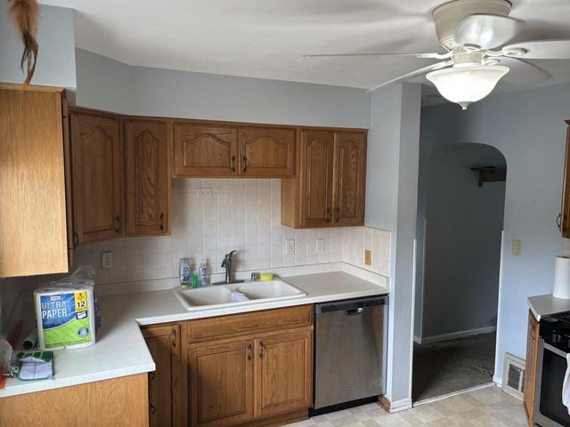 4945 W Tesch AVENUE, Milwaukee, WI 53220