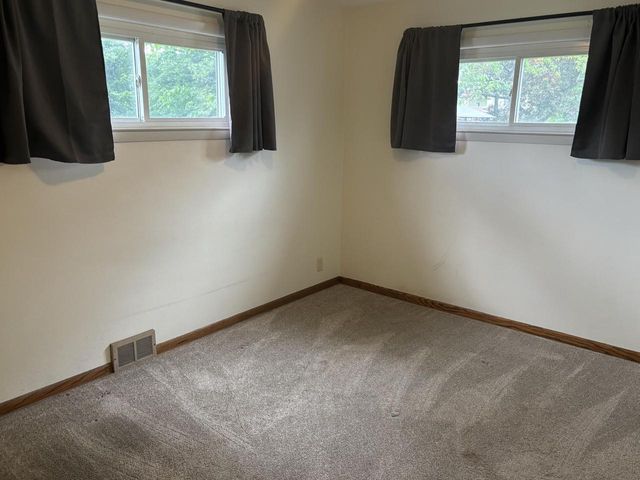4945 W Tesch AVENUE, Milwaukee, WI 53220