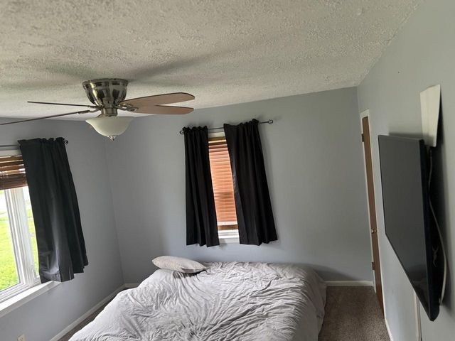 4945 W Tesch AVENUE, Milwaukee, WI 53220