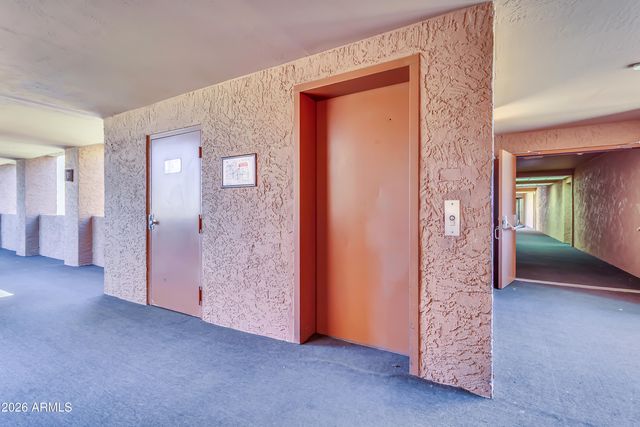 540 N MAY -- 3105, Mesa, AZ 85201