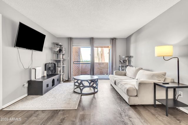 540 N MAY -- 3105, Mesa, AZ 85201