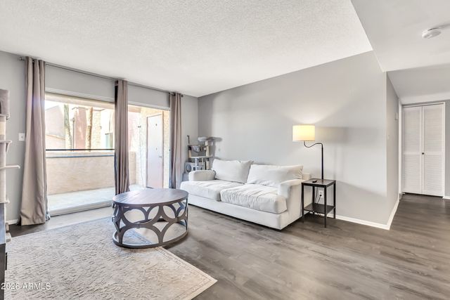540 N MAY -- 3105, Mesa, AZ 85201
