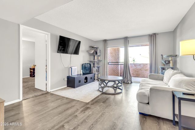 540 N MAY -- 3105, Mesa, AZ 85201