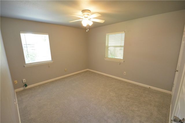 2203 Cottonwood Place, Springdale, AR 72762