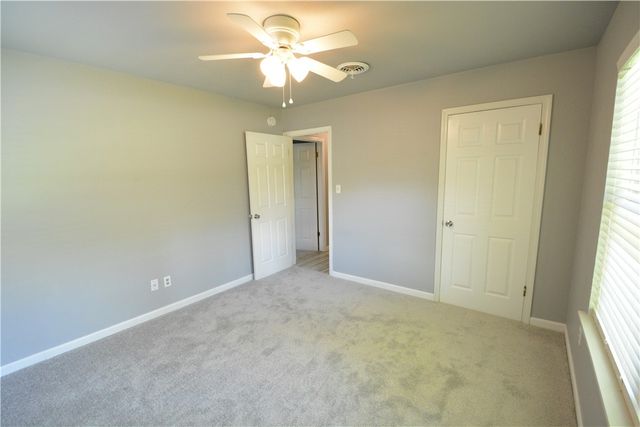 2203 Cottonwood Place, Springdale, AR 72762
