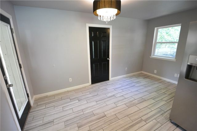 2203 Cottonwood Place, Springdale, AR 72762