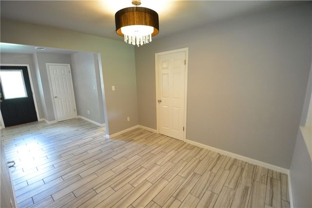 2203 Cottonwood Place, Springdale, AR 72762