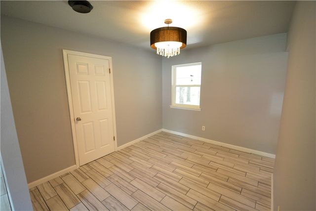 2203 Cottonwood Place, Springdale, AR 72762