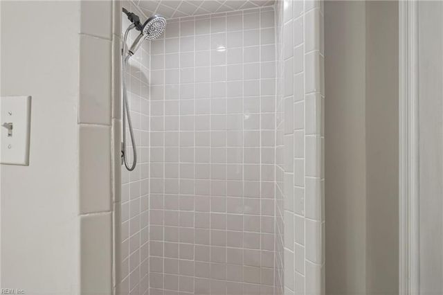 331 Sunflower CT, Virginia Beach, VA 23454