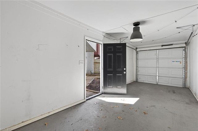 331 Sunflower CT, Virginia Beach, VA 23454