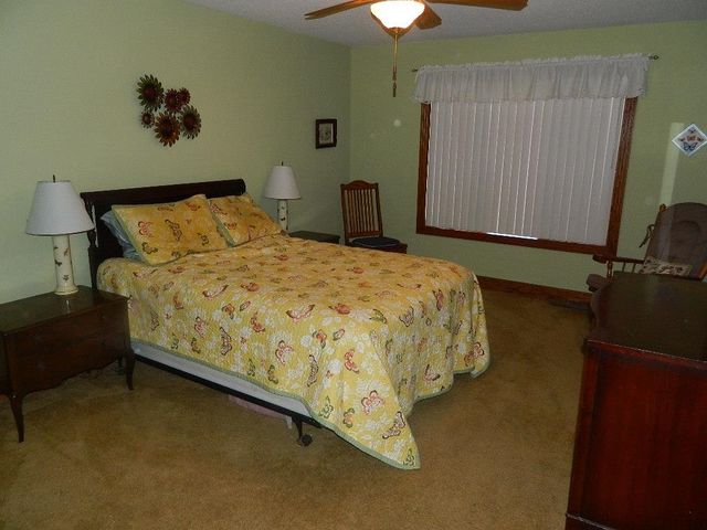 4622 E 9th Ave, Winfield, KS 67156