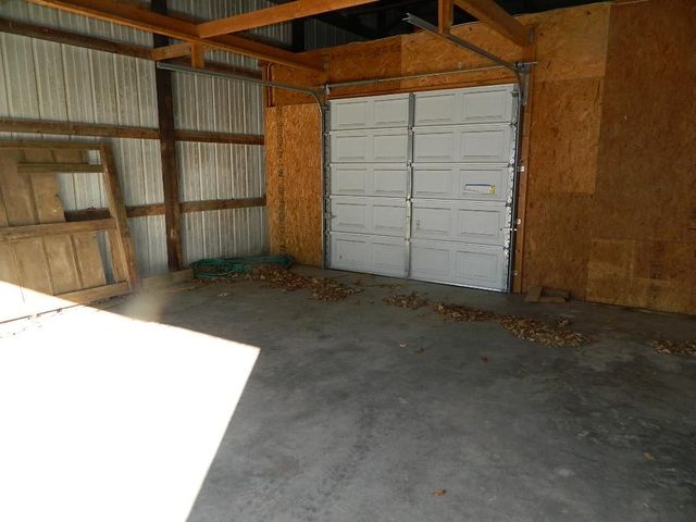 4622 E 9th Ave, Winfield, KS 67156