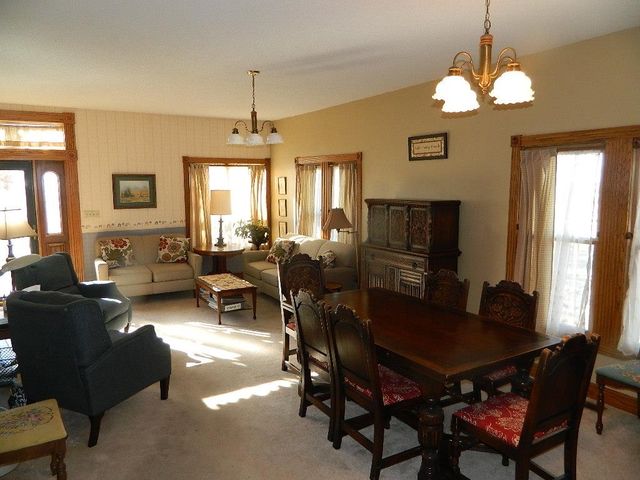 4622 E 9th Ave, Winfield, KS 67156