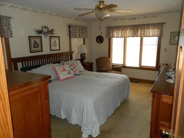 4622 E 9th Ave, Winfield, KS 67156