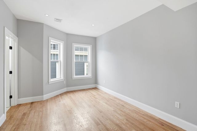 13 Langmaid Ave 1, Somerville, MA 02145