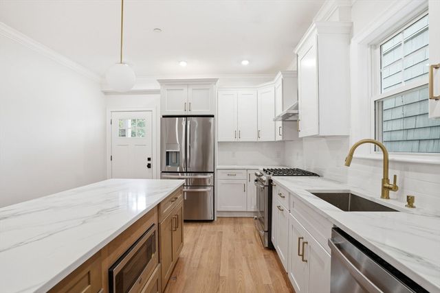 13 Langmaid Ave 1, Somerville, MA 02145