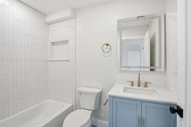 13 Langmaid Ave 1, Somerville, MA 02145