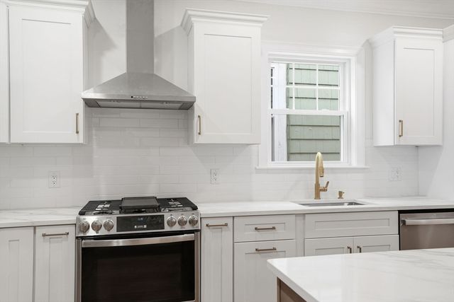 13 Langmaid Ave 1, Somerville, MA 02145