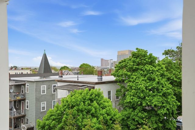 13 Langmaid Ave 1, Somerville, MA 02145
