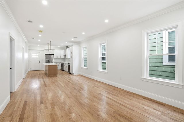 13 Langmaid Ave 1, Somerville, MA 02145